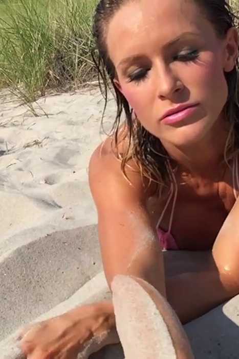 [Carrie Lachance唯美视频]ID0095 Carrie LaChance - Video #188 - Pink Slingshot Bikini--性感提示：