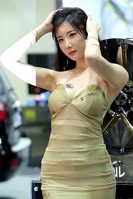 [车展美女视频]ID0266 车展视频-韓國車展性感好身材低胸齊裙名模