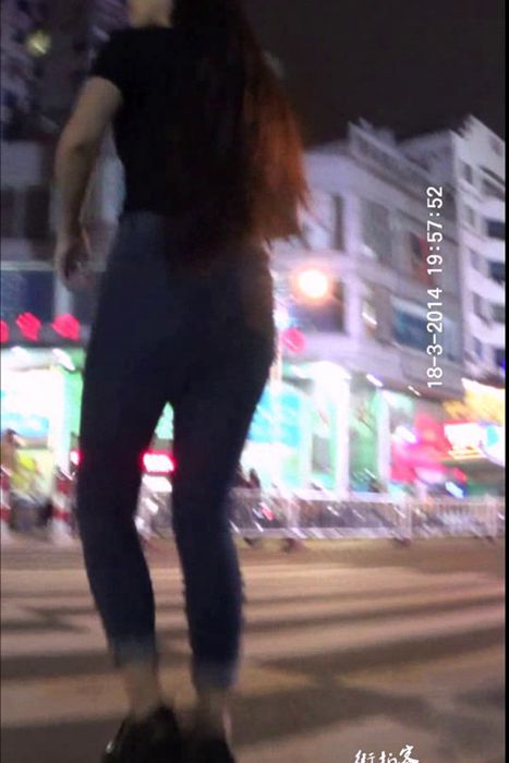 [街拍客视频]jx0160 夜市跟拍牛仔紧身裤MM