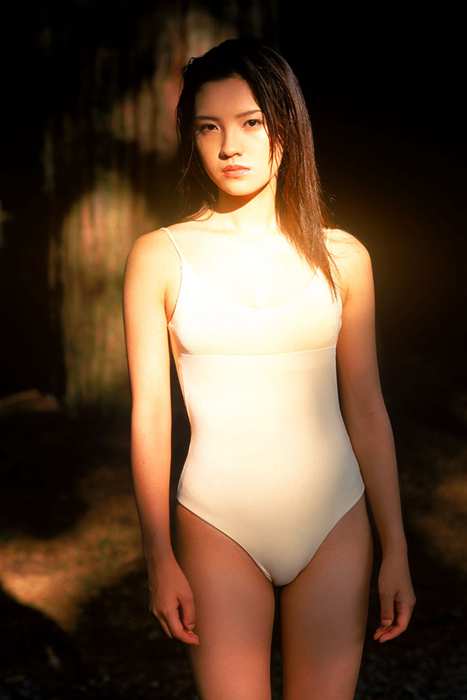 紧身泳装把性感少妇的身体裹得很紧[NS-Eyes性感美女]No.0088 Mari Hoshino(星野真里