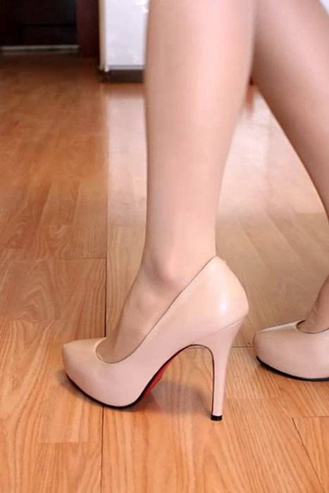 [细高跟视频]ID0321 Belinda亚光裸色红底高跟鞋视频.mp4