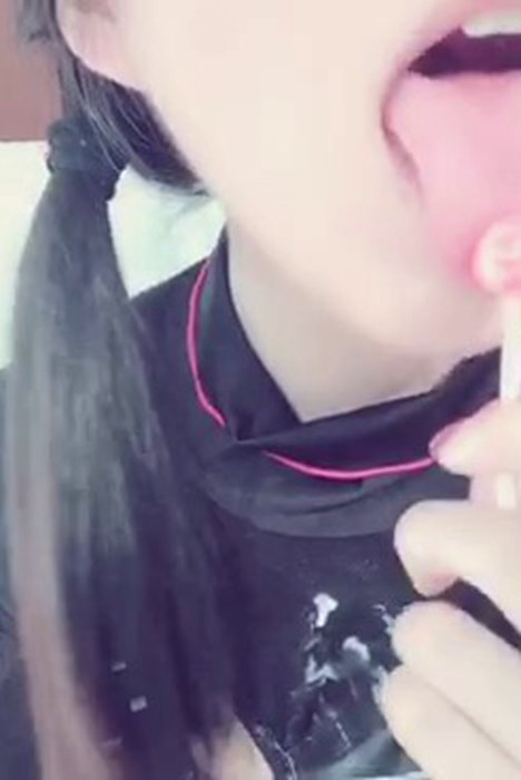 [PR社衣酱yu1]ID0027 由衣酱yu1 视频套十三黑甜少女棒棒糖与酸奶--性感提示：尤物